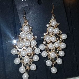 Bling pearl earrings- SOLD